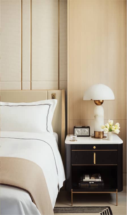 bedside in the nell new york hotel room